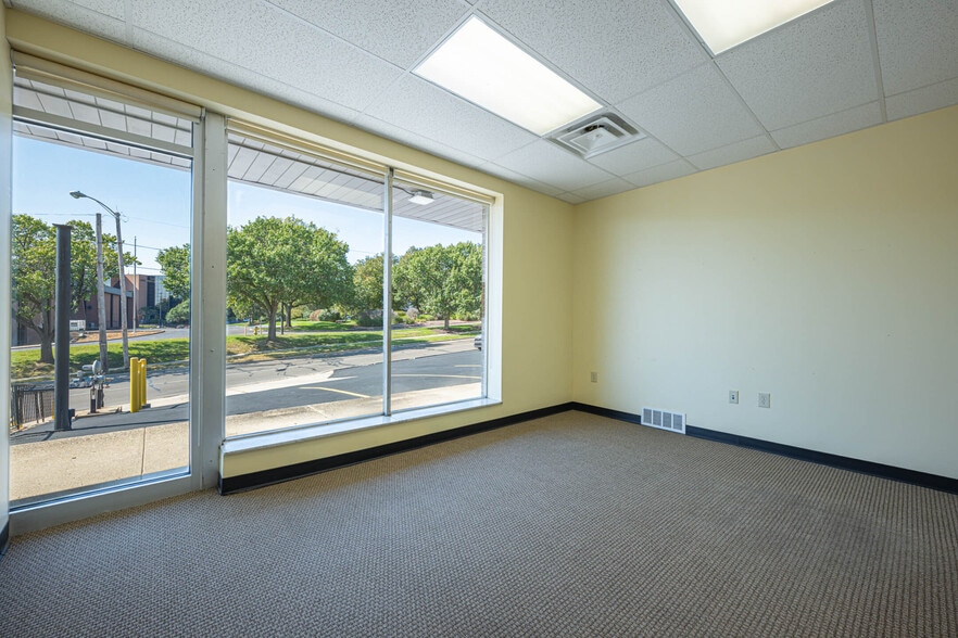 More Photos Of 3040-3050 S Kettering Blvd, Moraine Freestanding For Sale