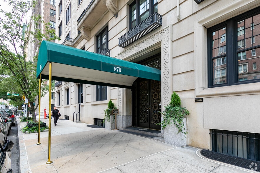 More Photos Of 875-877 Park Ave, New York Apartments For Sale