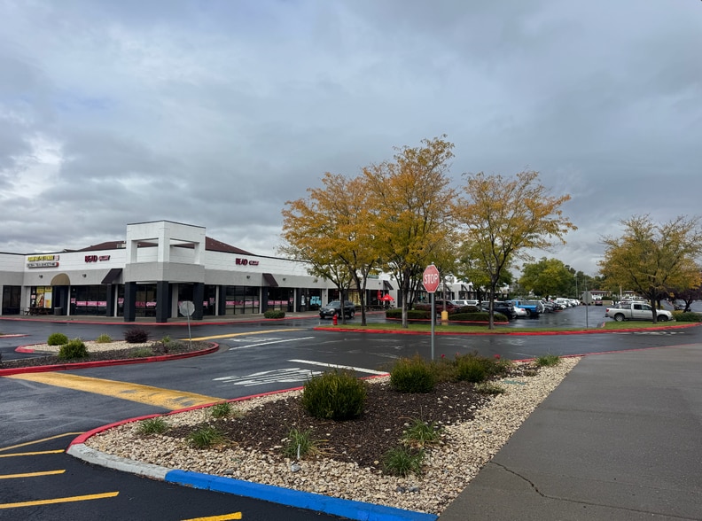 More Photos Of 1300 E Plumb Ln, Reno General Retail For Lease