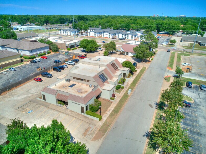 More Photos Of 2425 Wilcox Dr, Norman Office For Sale