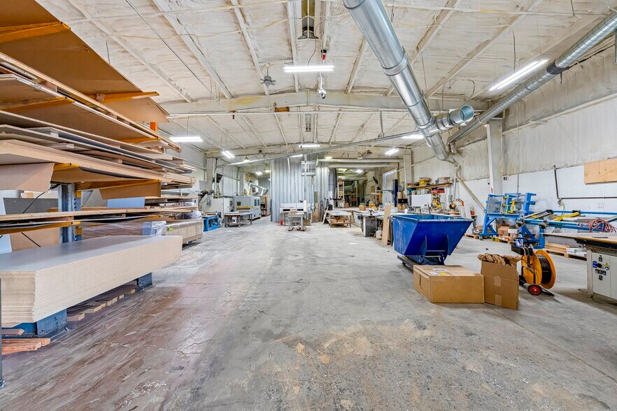 More Photos Of 42621 2nd St E, Lancaster Warehouse For Sale