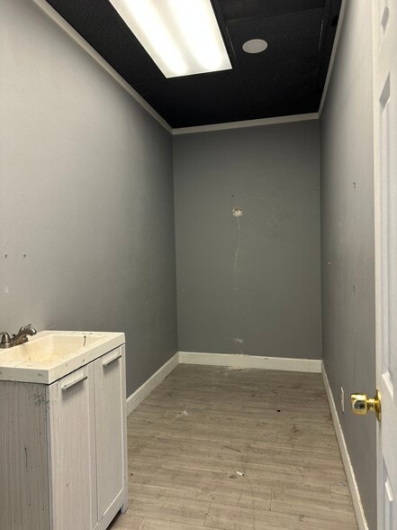 More Photos Of 2470 Berryessa Rd, San Jose Office For Lease