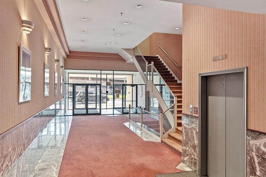 More Photos Of 515 Main St, Fitchburg Office For Lease