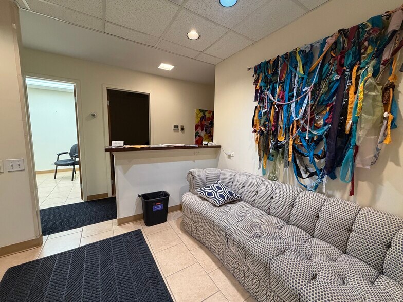 More Photos Of 480 Elm Pl, Highland Park Office For Sale