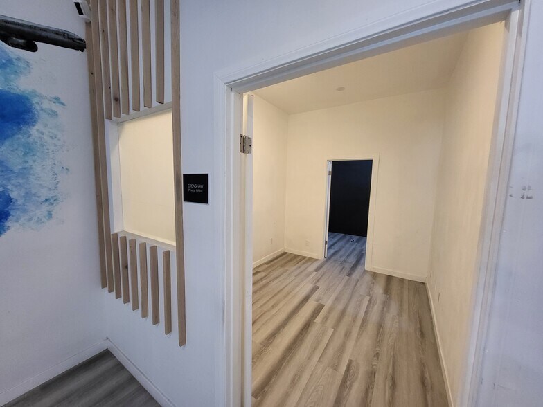More Photos Of 11011 Crenshaw Blvd, Inglewood Office For Lease