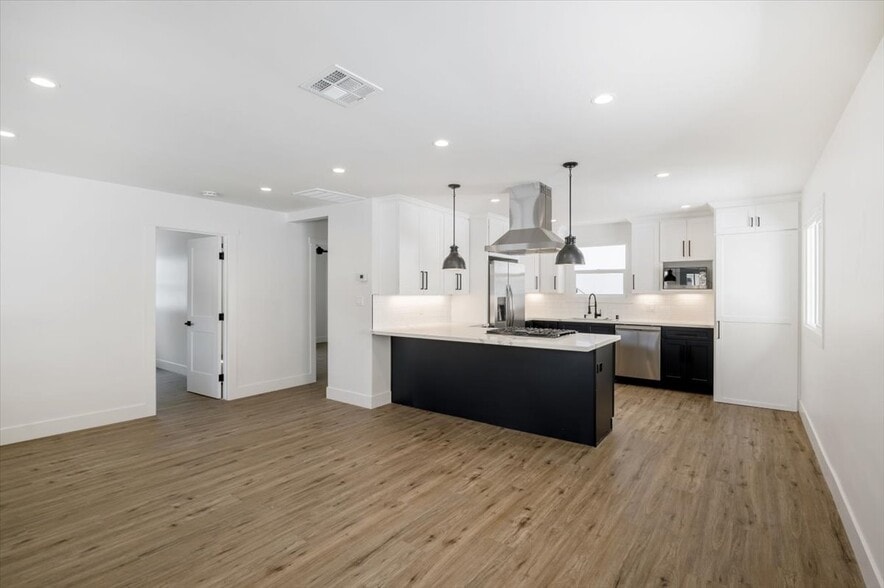 More Photos Of 2420 Grant Ave, Redondo Beach Apartments For Sale