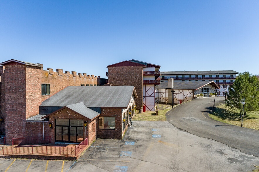 More Photos Of 4858 Route 32, Catskill Hotel For Sale