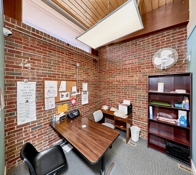 More Photos Of 415 W Main St, Collinsville Medical For Sale