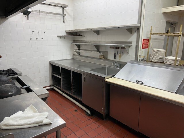More Photos Of 418 S Ervay St, Dallas Storefront For Lease