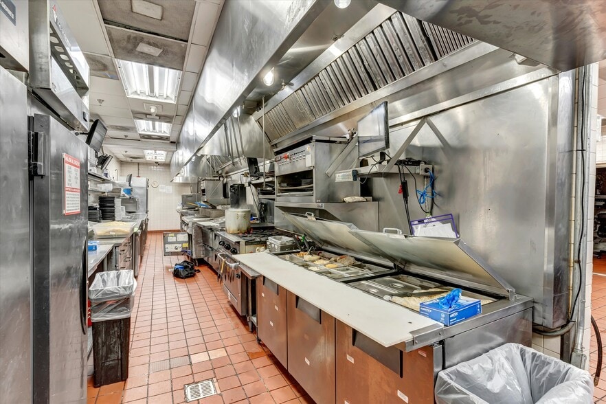 More Photos Of 2794 Parkway, Pigeon Forge Restaurant For Lease