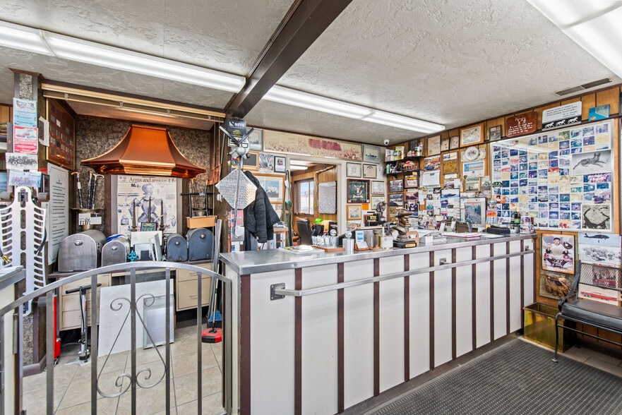 More Photos Of 709-711 S University Ave, Provo Service For Lease