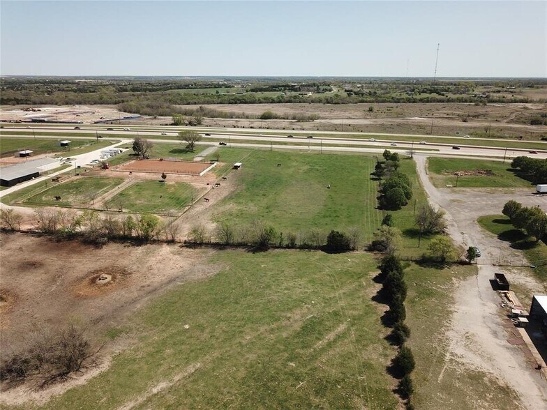 More Photos Of 1800 North Collins Fwy, Howe Manufacturing For Sale