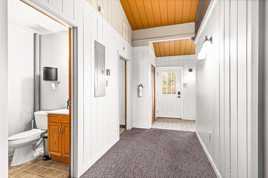 More Photos Of 1700-1710 Mall Dr, Duluth Office For Sale