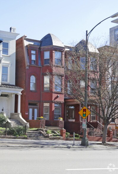 Primary Photo Of 408-410 W Franklin St, Richmond Office For Sale