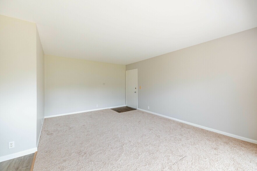 More Photos Of 3651 Balfour Ct, Flint Multifamily For Sale