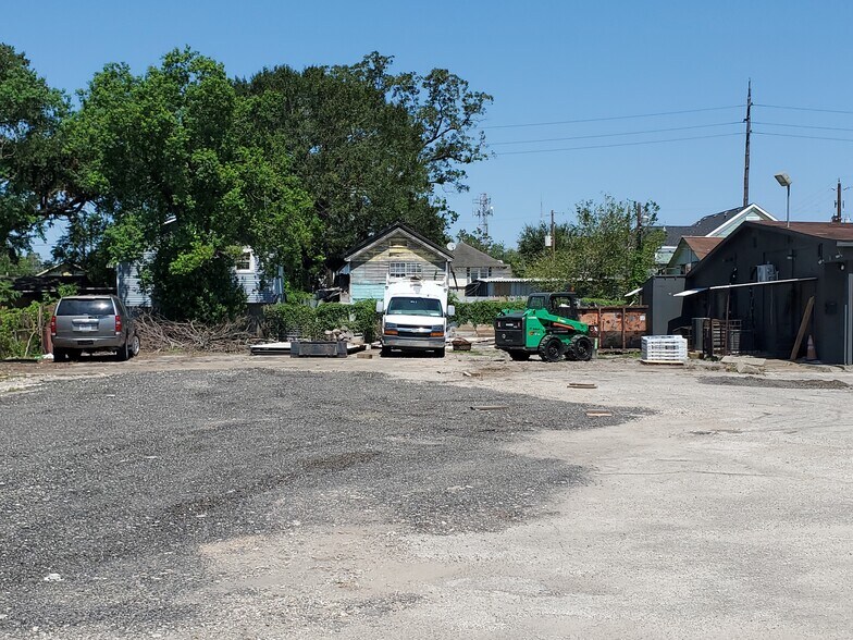 More Photos Of 4615 Sherman St, Houston Freestanding For Lease