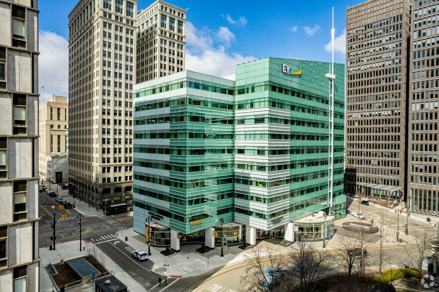 More Photos Of 777 Woodward Ave, Detroit Medical For Lease