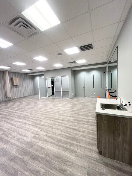 More Photos Of 1060 Cypress Pky, Kissimmee Medical For Lease