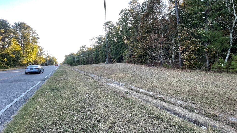 More Photos Of 2969 Highway 11, Pelham Office For Sale