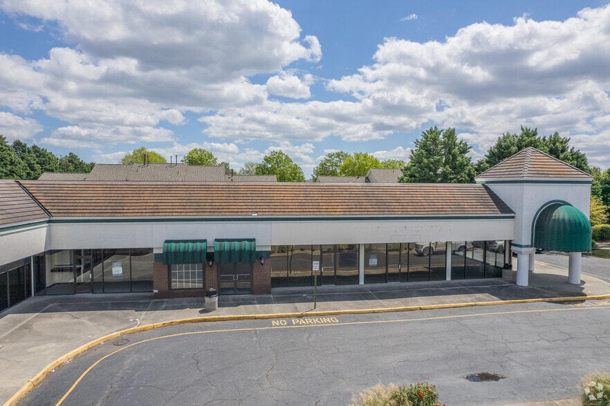 More Photos Of 928 Diamond Springs Rd, Virginia Beach Unknown For Lease