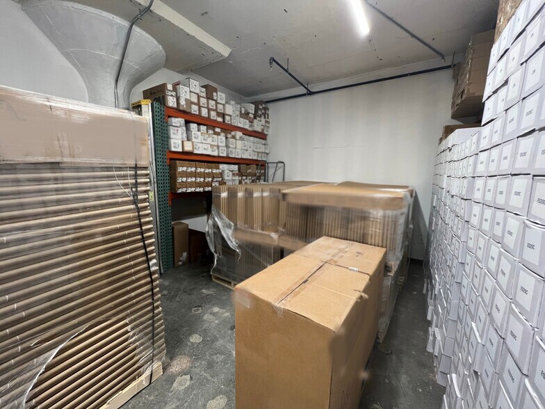 More Photos Of 140 58th St, Brooklyn Manufacturing For Lease