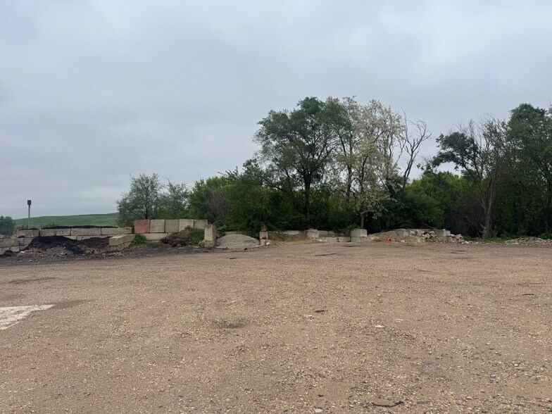 More Photos Of 1103 Fabyan Pkwy, Geneva Manufacturing For Lease