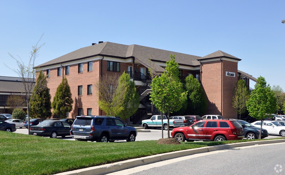 More Photos Of 7001 Johnnycake Rd, Catonsville Unknown For Lease