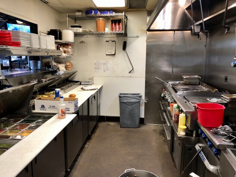 More Photos Of 6000-6022 N 16th St, Phoenix Unknown For Lease