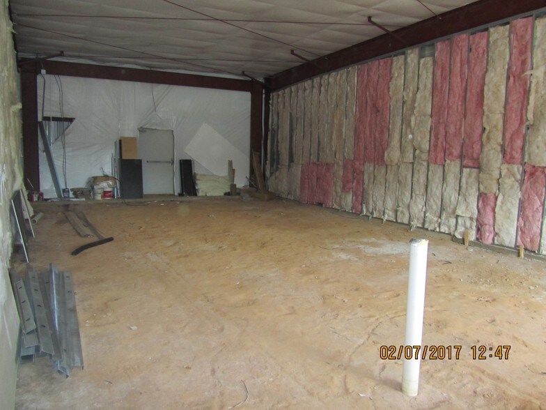 More Photos Of 3935-3943 Dunn Rd, Fayetteville Storefront Retail Office For Lease