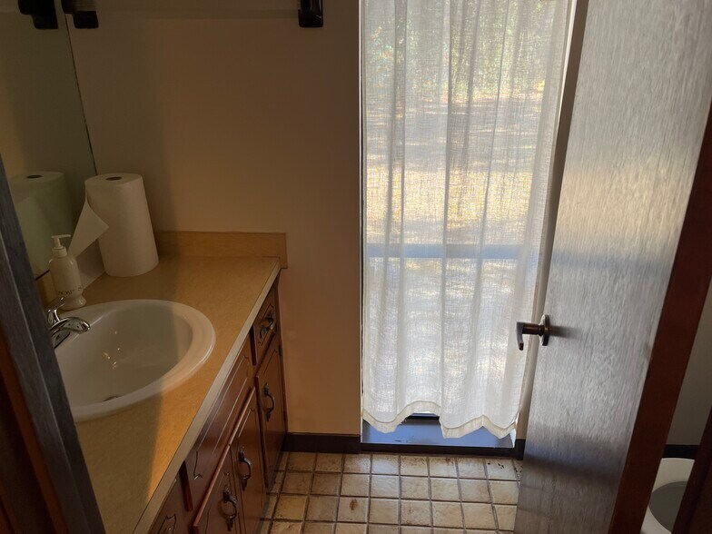 More Photos Of 2809 Blanding Blvd, Middleburg Office For Sale