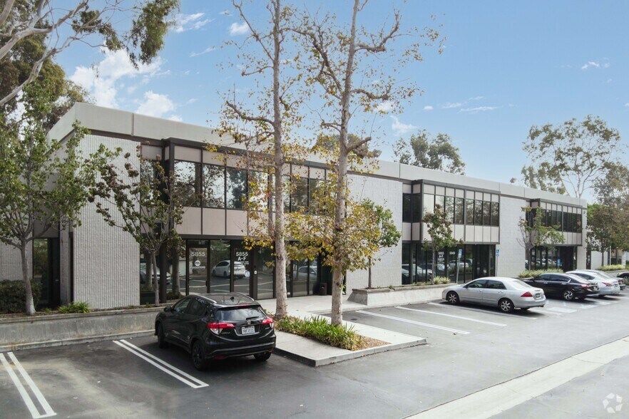 More Photos Of 5800-5860 Hannum Ave, Los Angeles Unknown For Lease