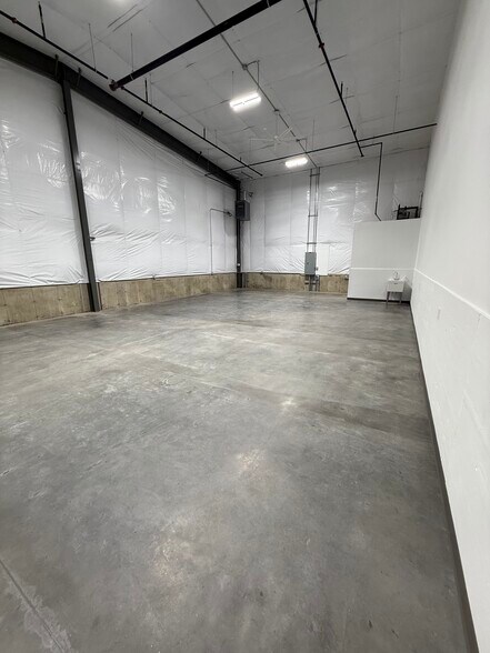 More Photos Of 1300 East St S, Suffield Industrial For Lease