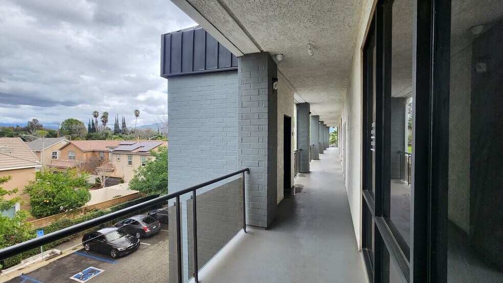 More Photos Of 4505 Allstate Dr, Riverside Office Residential For Sale