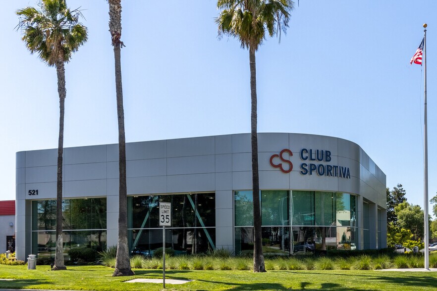 More Photos Of 521 Charcot Ave, San Jose Showroom For Lease