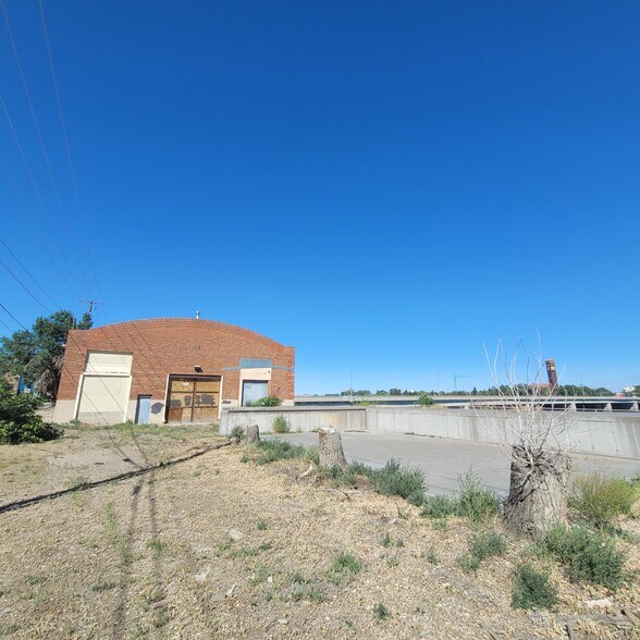 More Photos Of 1 Bay Dr, Great Falls Flex For Sale