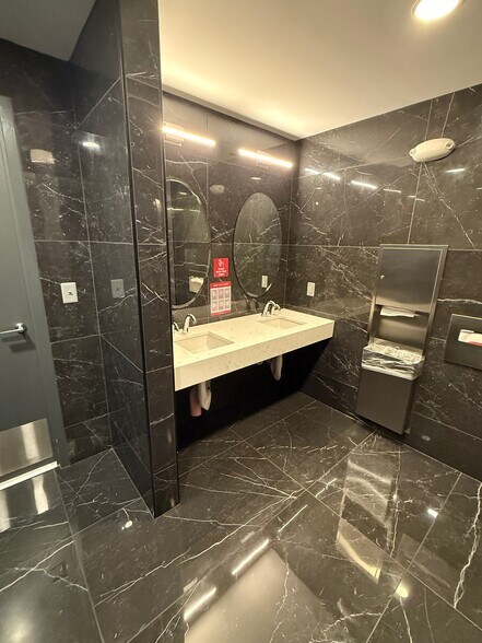 More Photos Of 10530-10550 Linden Lake Plz, Manassas Medical For Lease