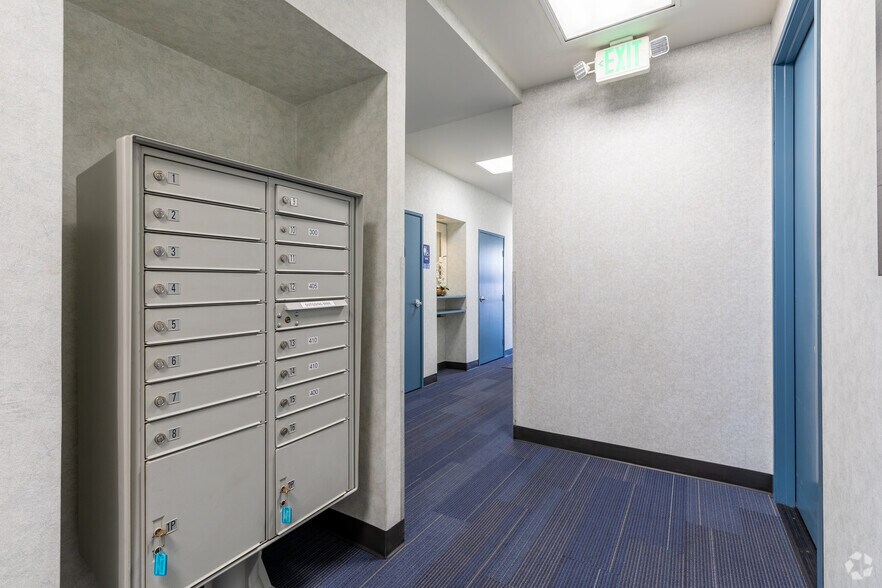 More Photos Of 6851 Lennox Ave, Van Nuys Office For Lease