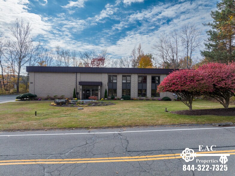 More Photos Of 22 Commerce Rd, Newtown Light Manufacturing For Lease