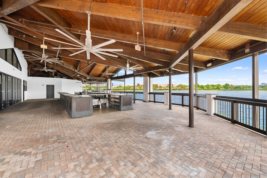 More Photos Of 15500 SW 29th St, Miramar Restaurant For Lease