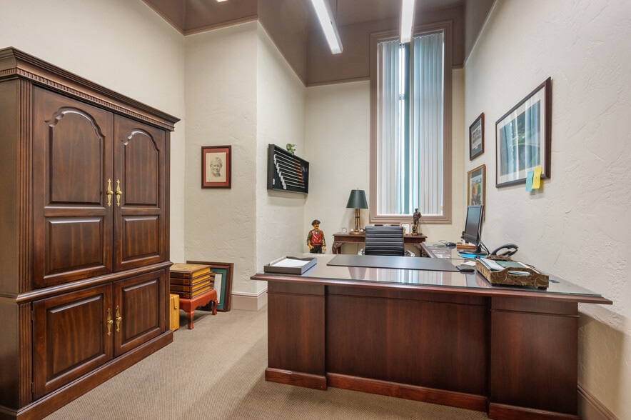 More Photos Of 820 Evergreen Ave, Pittsburgh Office For Lease