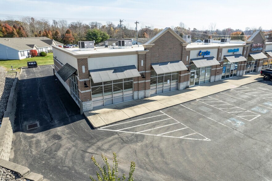More Photos Of 120 Roberts Ln, Hillsboro Freestanding For Lease