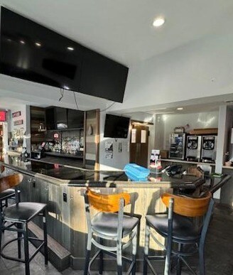 More Photos Of 8713 Gravois Rd, Saint Louis Restaurant For Lease