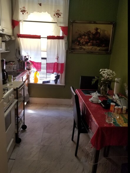 More Photos Of 403 Broadway, Brooklyn Apartments For Sale