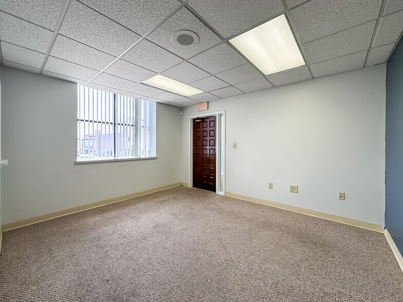 More Photos Of 103 S Florida Ave, Lakeland Office For Lease