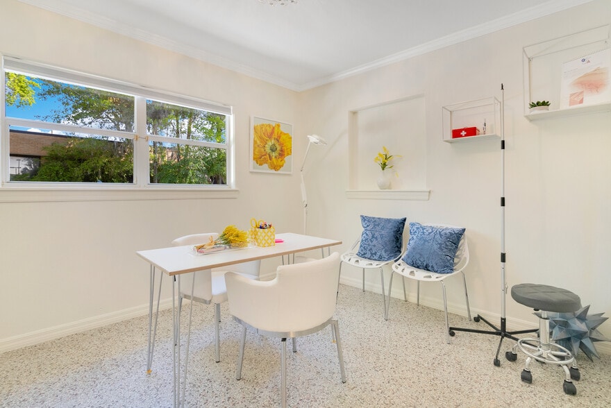 More Photos Of 4749 Hargrave St, Orlando Medical For Lease