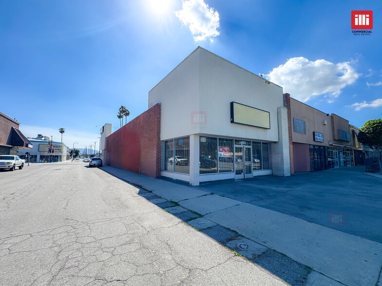 More Photos Of 18353 Sherman Way, Reseda Storefront Retail Office For Lease