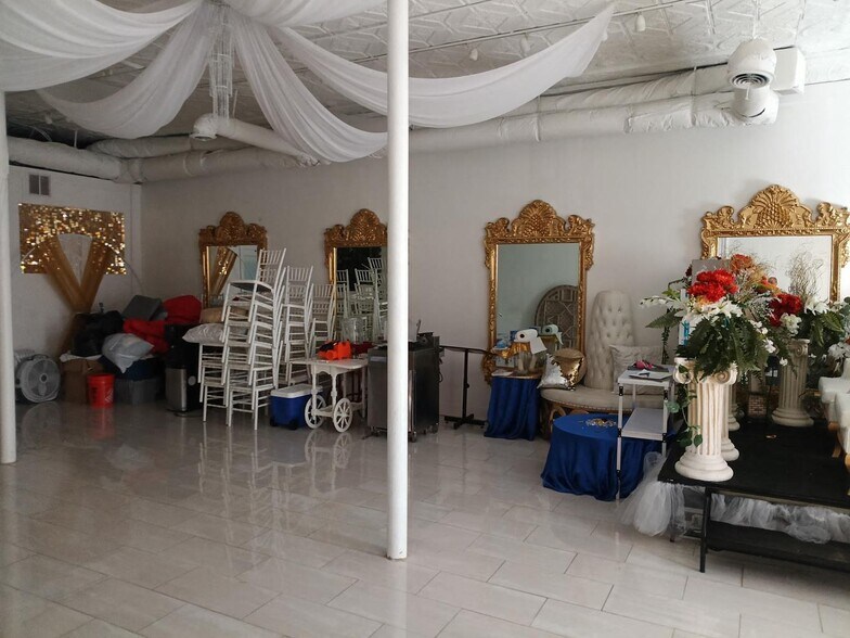 More Photos Of 5037 Union St, Union City Storefront For Sale