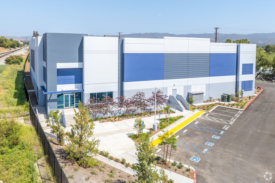 Primary Photo Of 2424 Hook Dr, Simi Valley Manufacturing For Sale