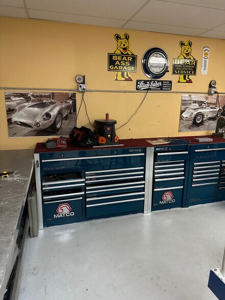 More Photos Of 14930 Corporate Rd S, Jupiter Warehouse For Sale