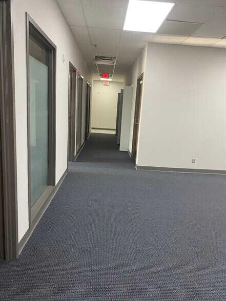 More Photos Of 5700 Highlands Pky SE, Smyrna Light Distribution For Lease